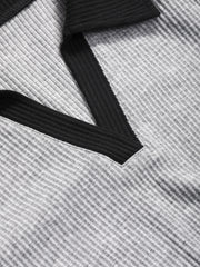 Contrast Collor V-Polo Top