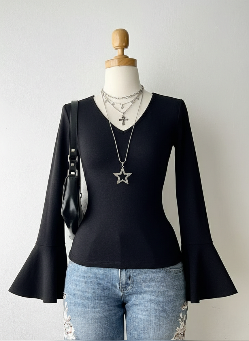 V neck flapper sleeves